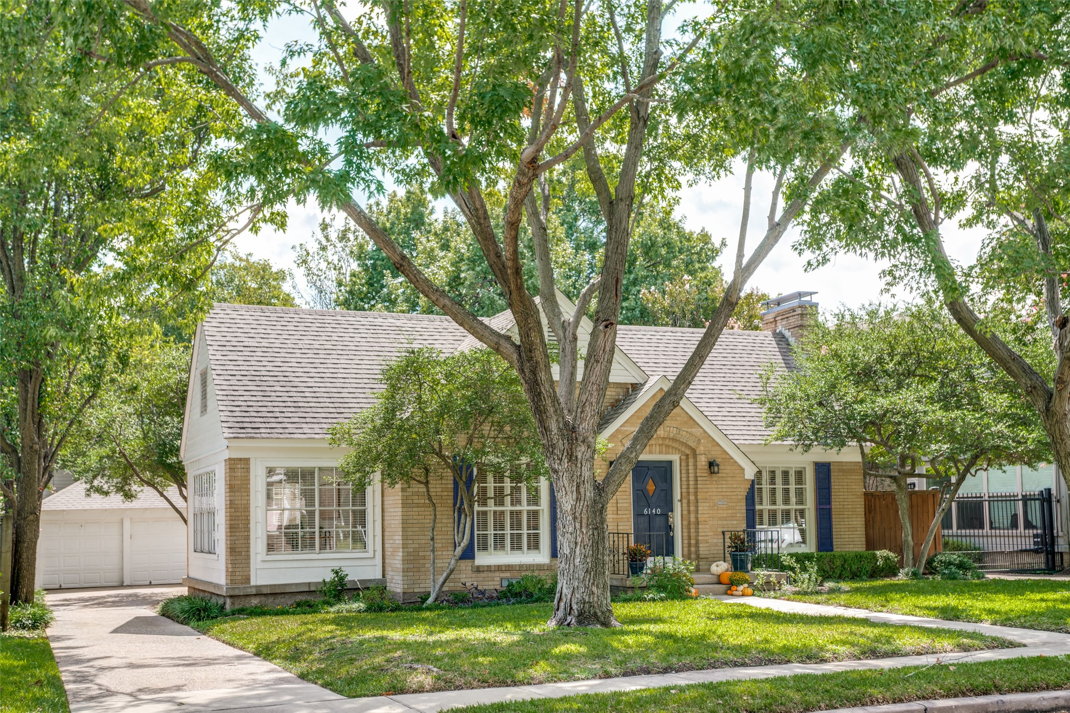 6140 Kenwood Avenue Dallas TX 75214