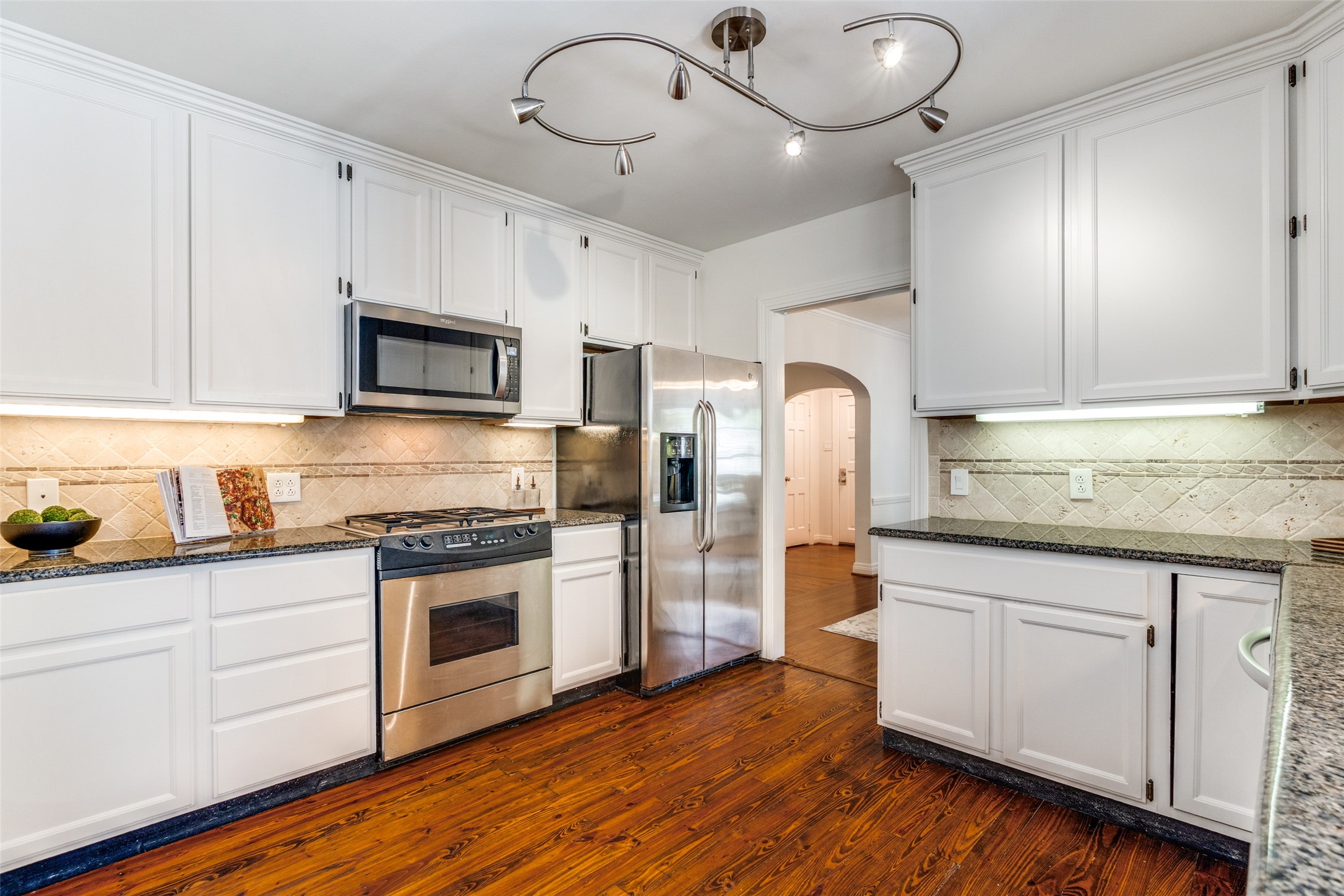 6140 Kenwood Avenue Dallas TX 75214