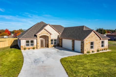 3902 Chippewa Court Granbury TX 76048