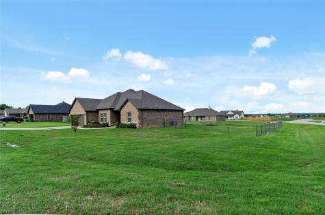 141 Walnut Street Paradise TX 76073