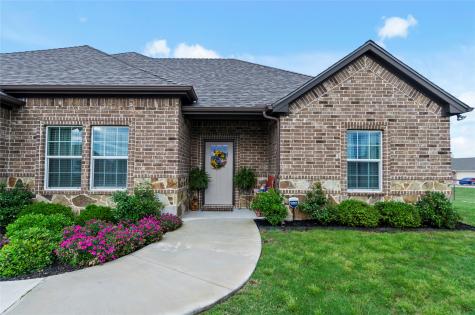 141 Walnut Street Paradise TX 76073