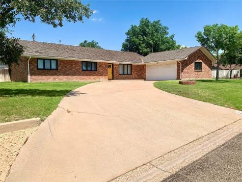 741 N Dallas Avenue Tulia TX 79088