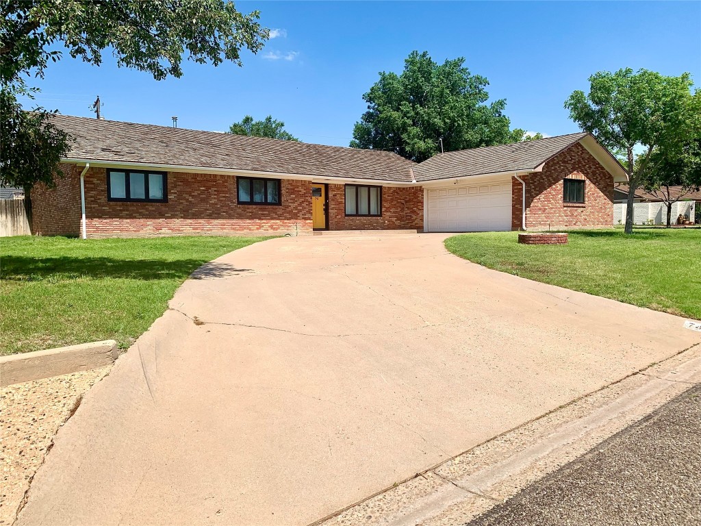 741 N Dallas Avenue Tulia TX 79088