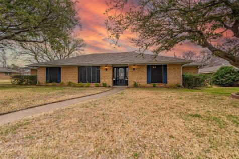 1701 Crescent Drive Sherman TX 75092