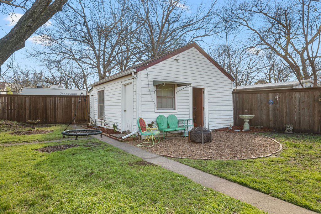 1617 N Ricketts Street Sherman TX 75092