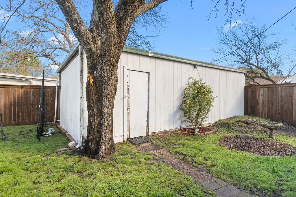 1617 N Ricketts Street Sherman TX 75092