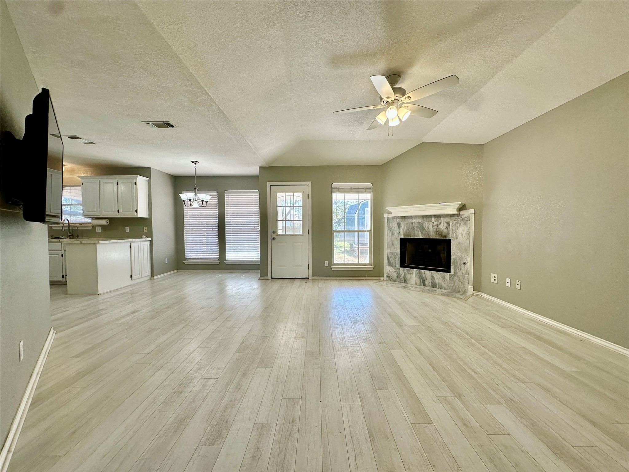 205 N Meadowview Drive Waxahachie TX 75165