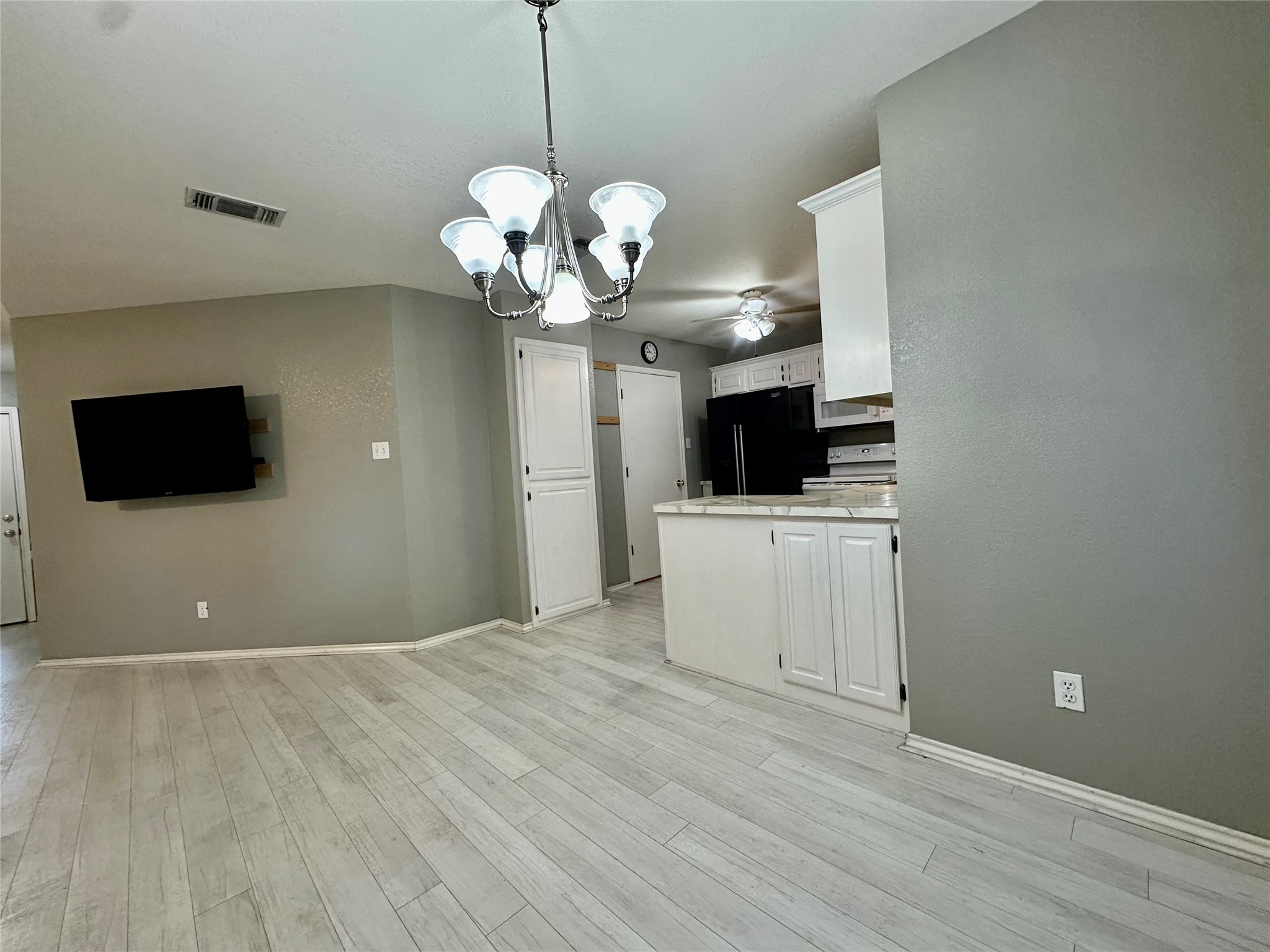 205 N Meadowview Drive Waxahachie TX 75165