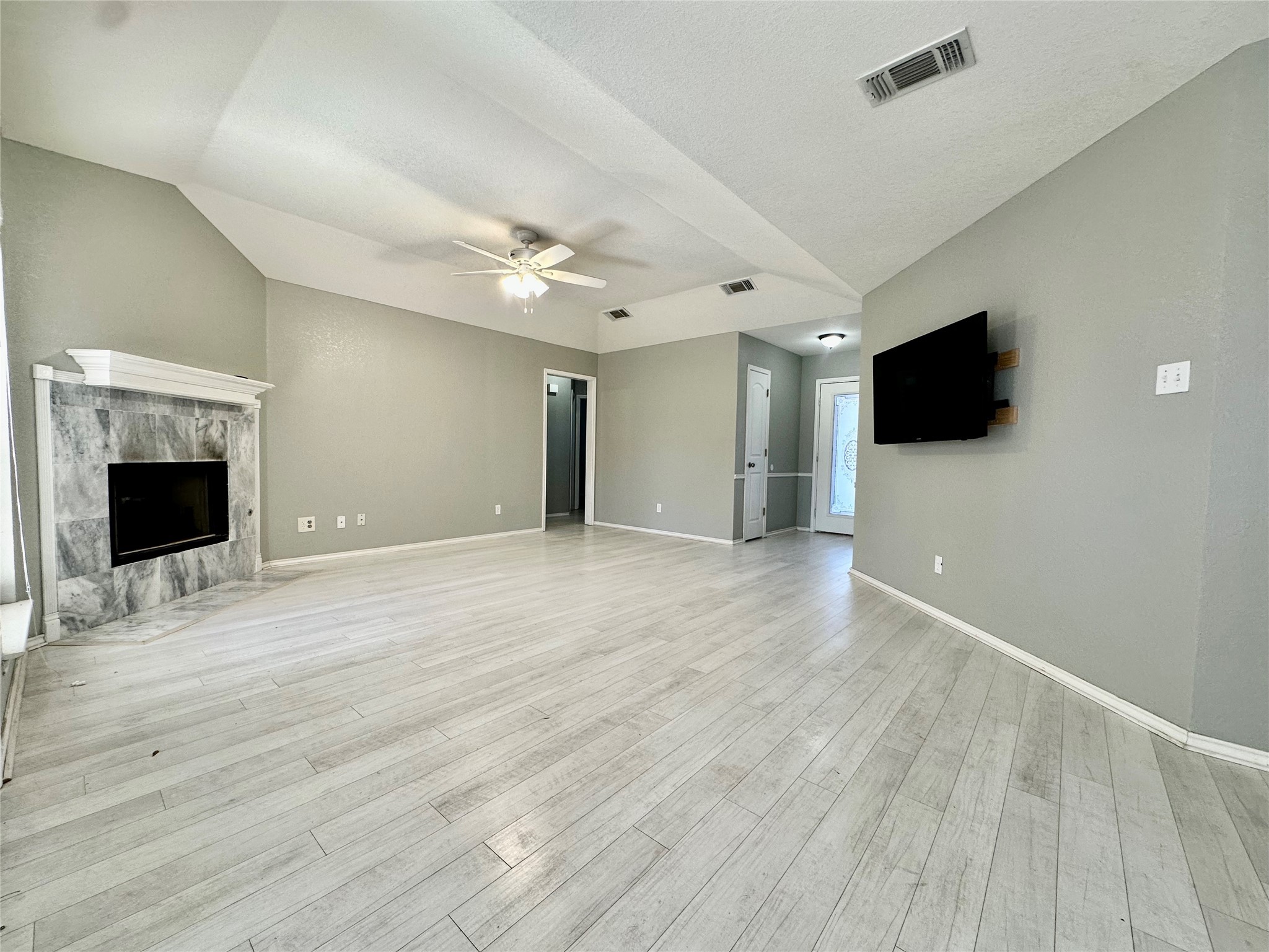 205 N Meadowview Drive Waxahachie TX 75165