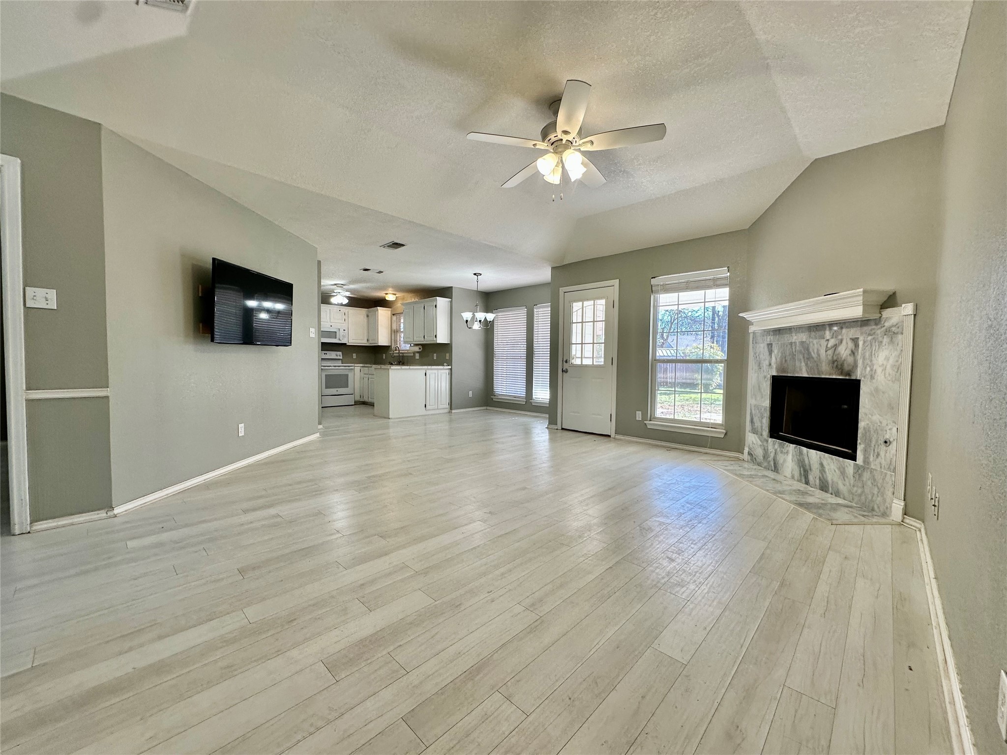 205 N Meadowview Drive Waxahachie TX 75165