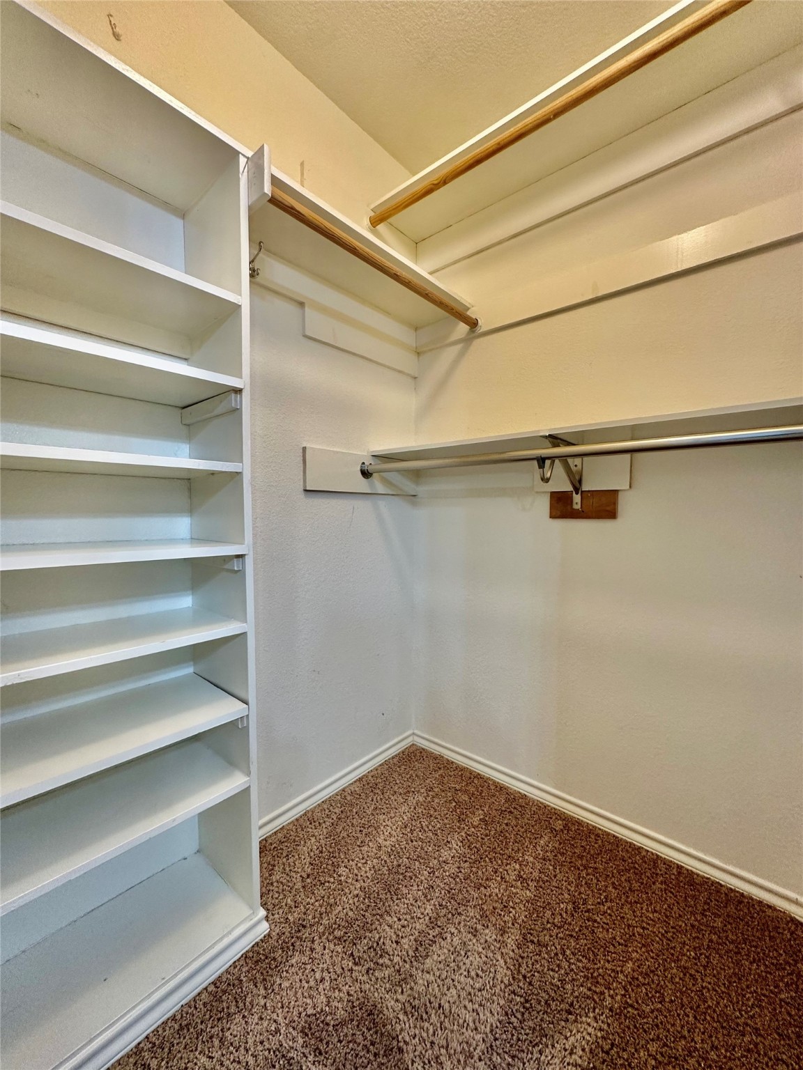 205 N Meadowview Drive Waxahachie TX 75165