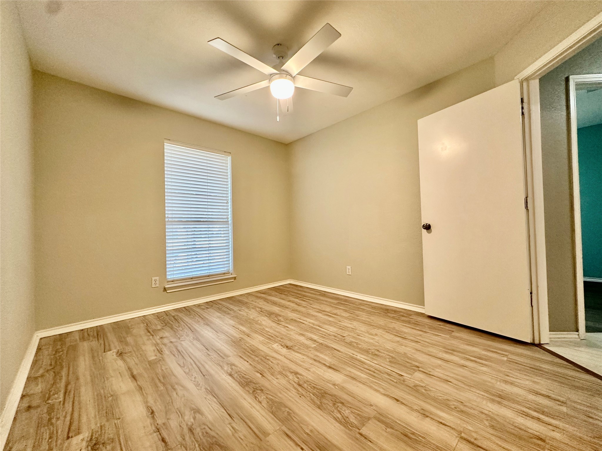 205 N Meadowview Drive Waxahachie TX 75165