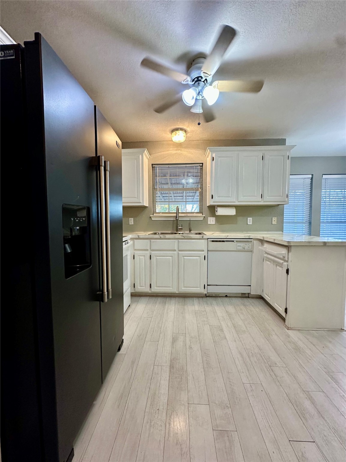 205 N Meadowview Drive Waxahachie TX 75165