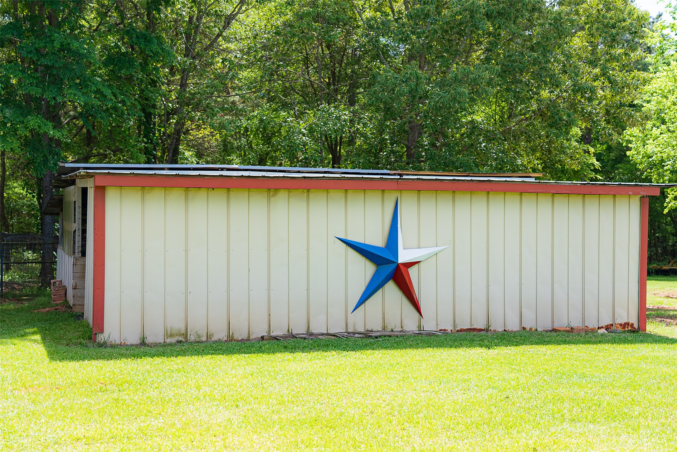 2029 W State Highway 294 Elkhart TX 75839