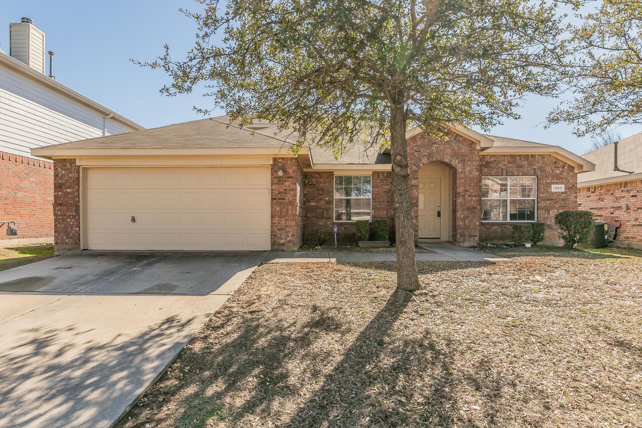 1300 Pepperidge Lane Fort Worth TX 76131