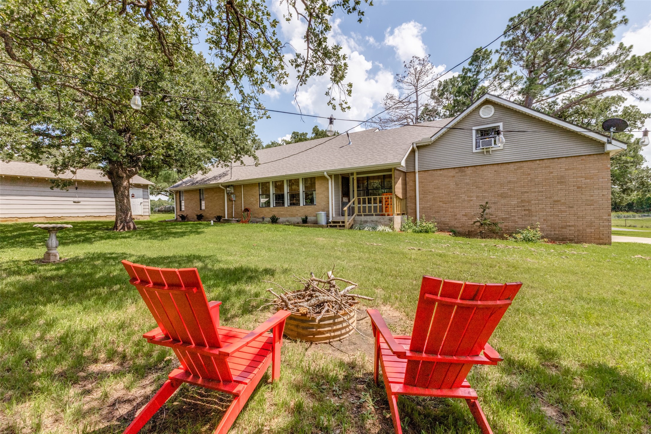 1448 Cr 123 Gainesville TX 76240