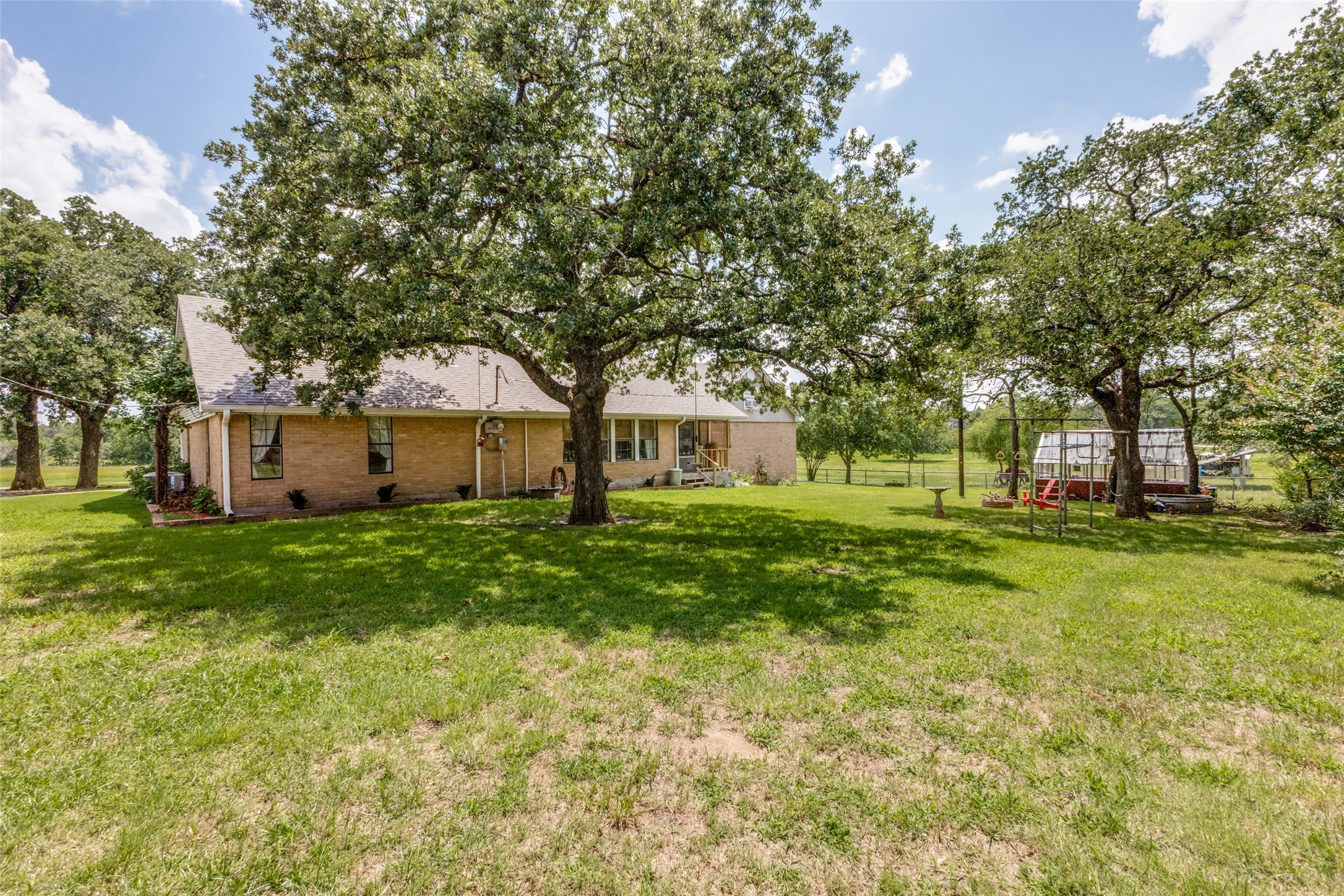 1448 Cr 123 Gainesville TX 76240