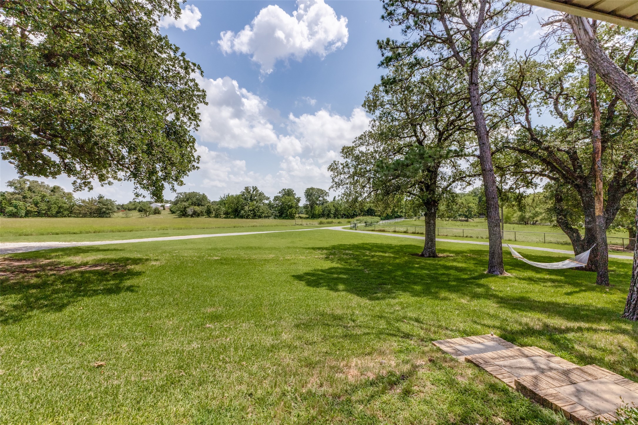 1448 Cr 123 Gainesville TX 76240
