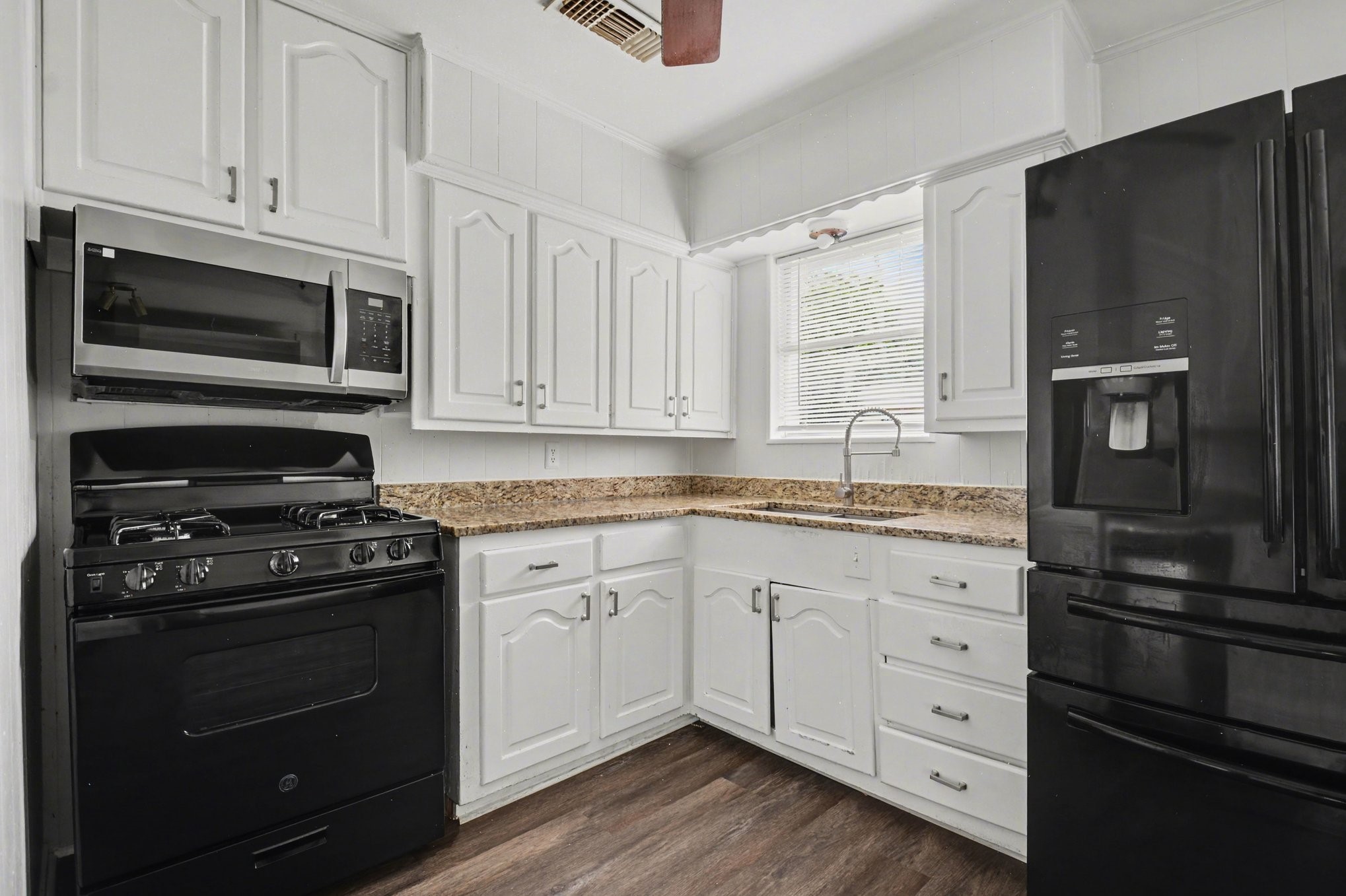 1312 Highland Street Mesquite TX 75149