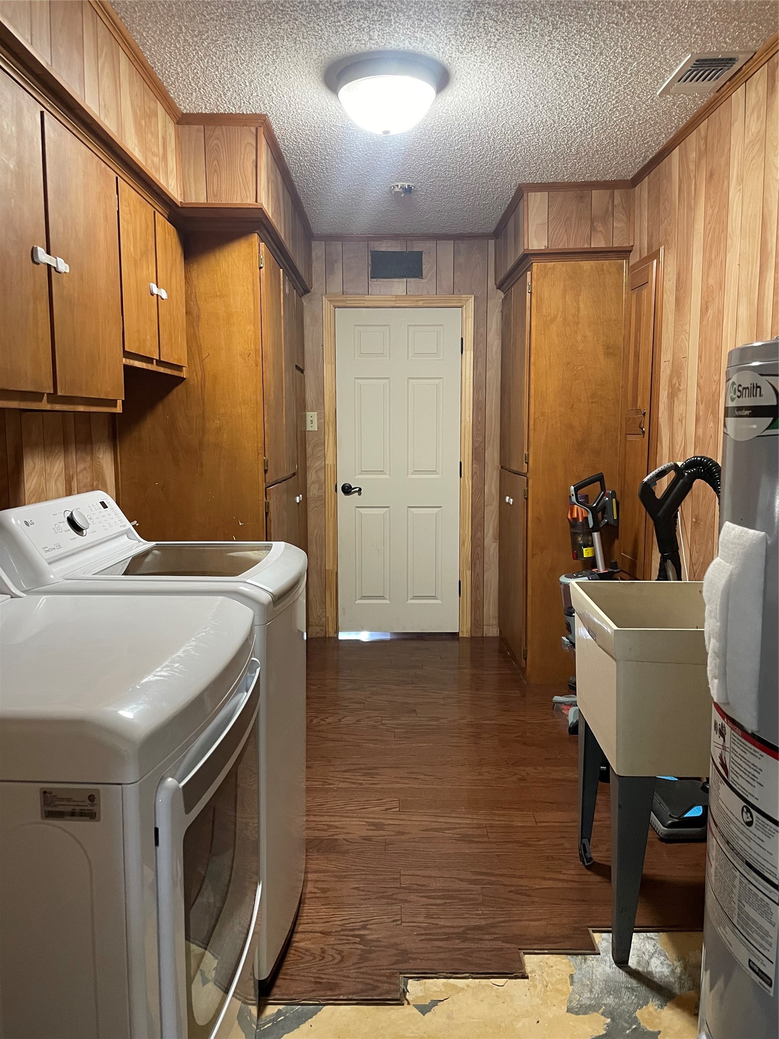 1124 County Road 2351 Mineola TX 75773