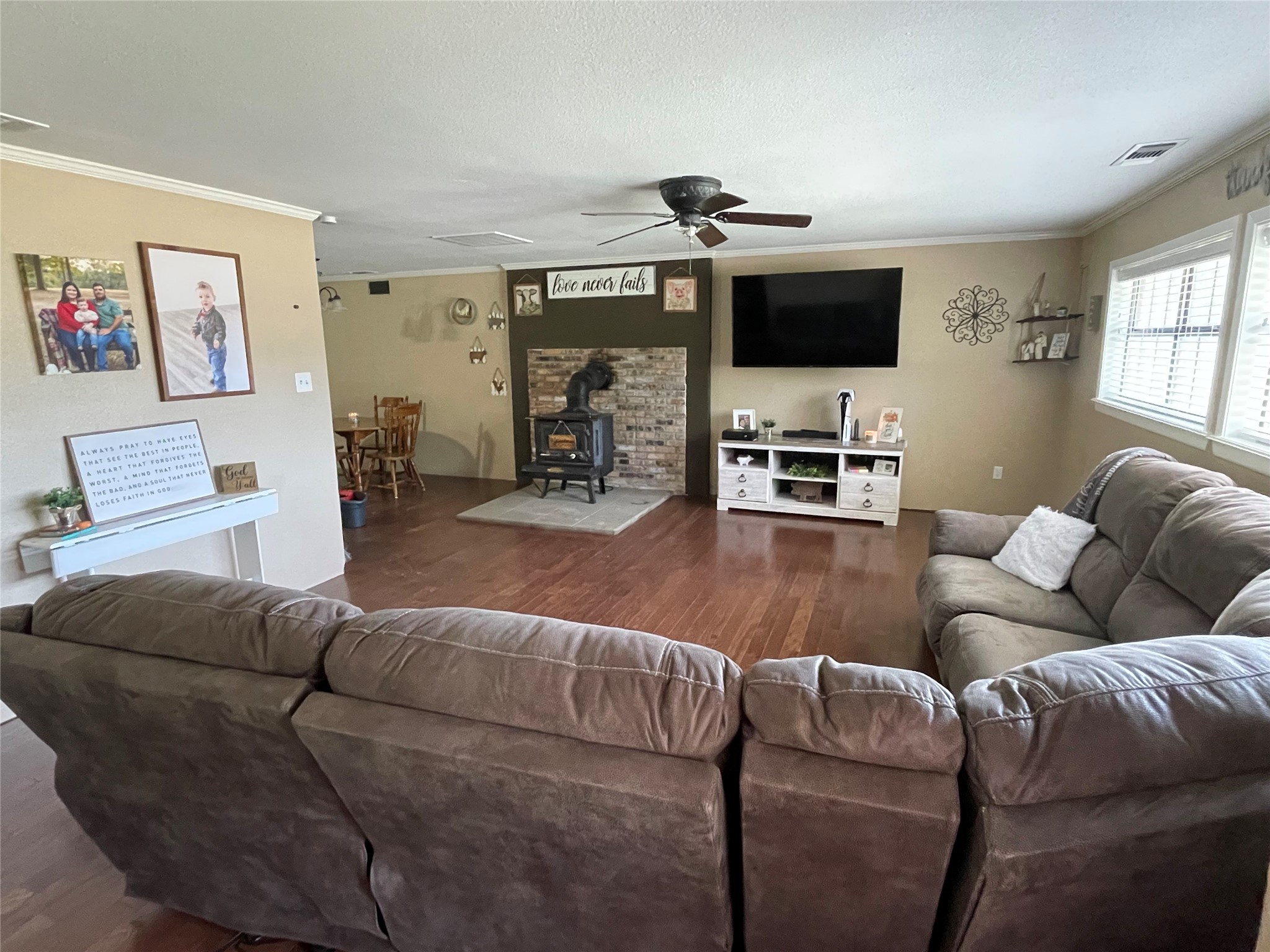 1124 County Road 2351 Mineola TX 75773