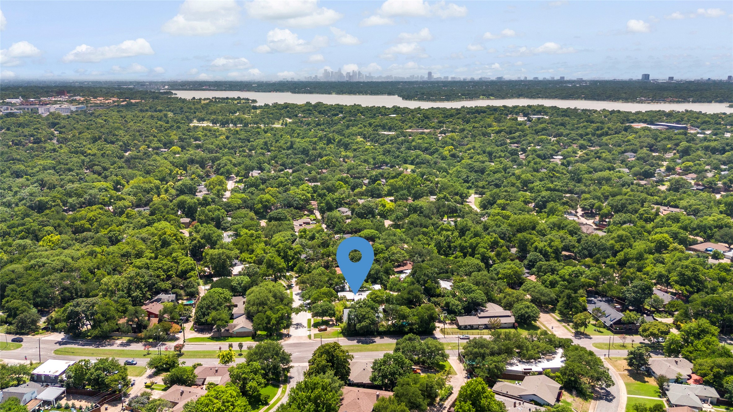 10449 Vinemont Street Dallas TX 75218