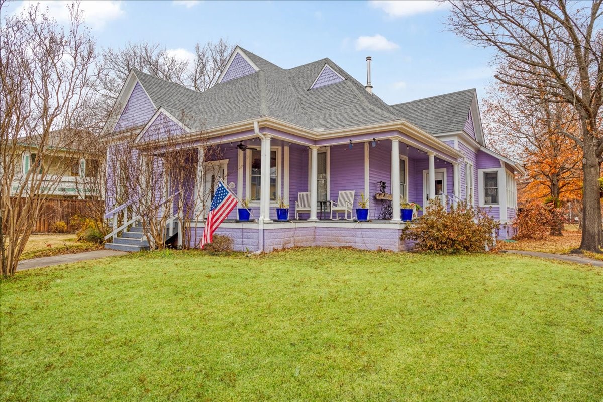 300 W 6th Street Bonham TX 75418