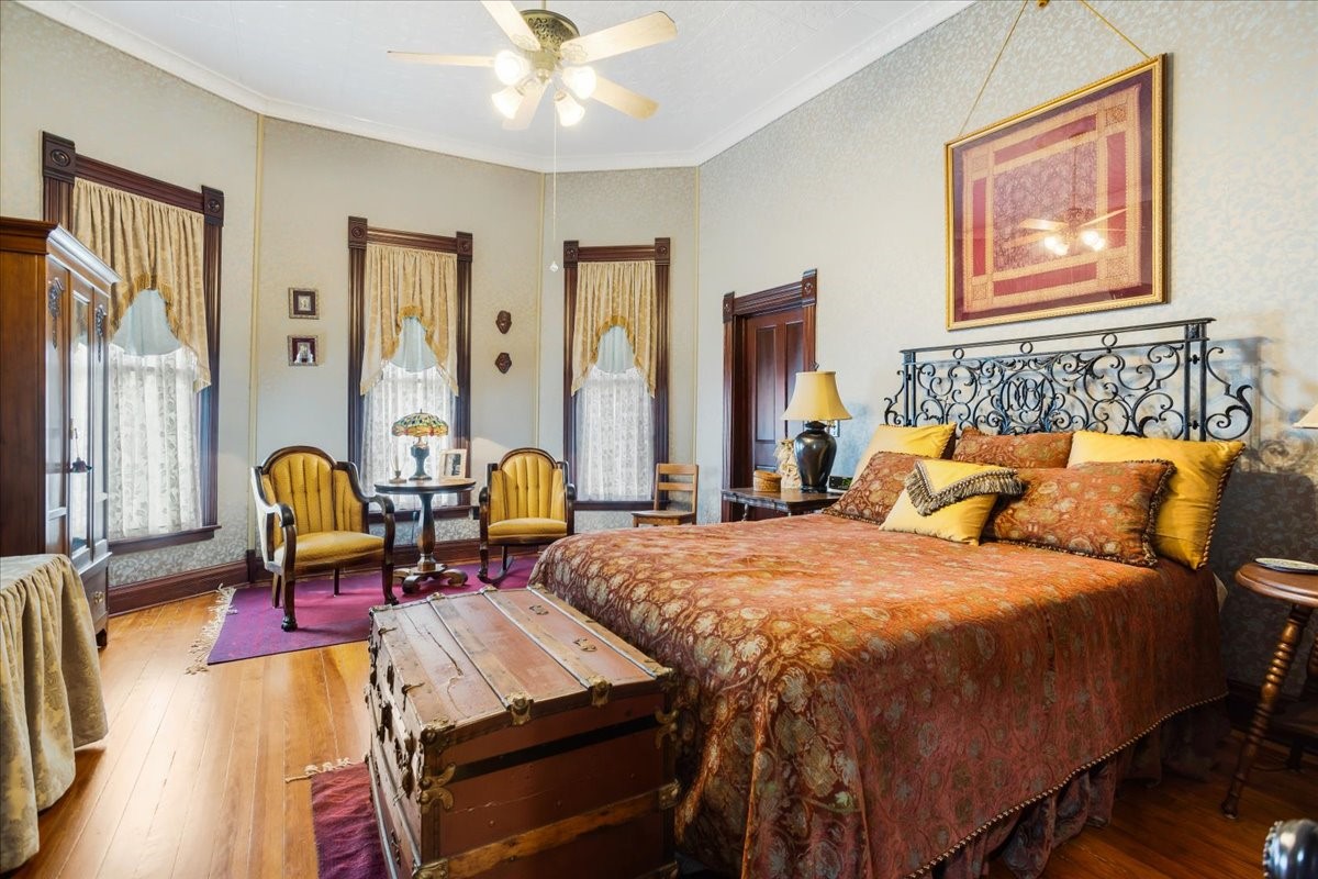 300 W 6th Street Bonham TX 75418