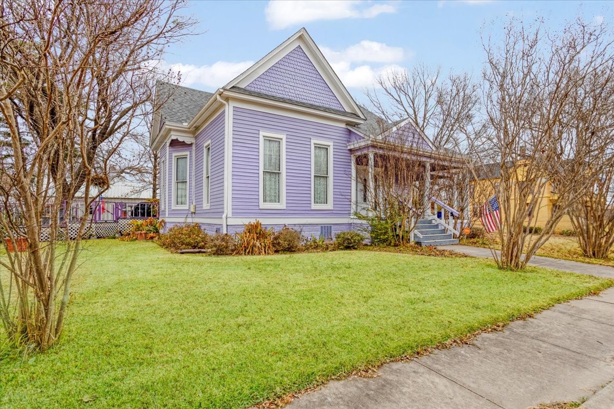 300 W 6th Street Bonham TX 75418