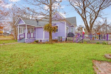 300 W 6th Street Bonham TX 75418