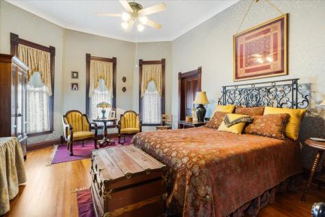 300 W 6th Street Bonham TX 75418
