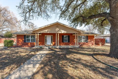 965 N Charlotte Avenue Stephenville TX 76401
