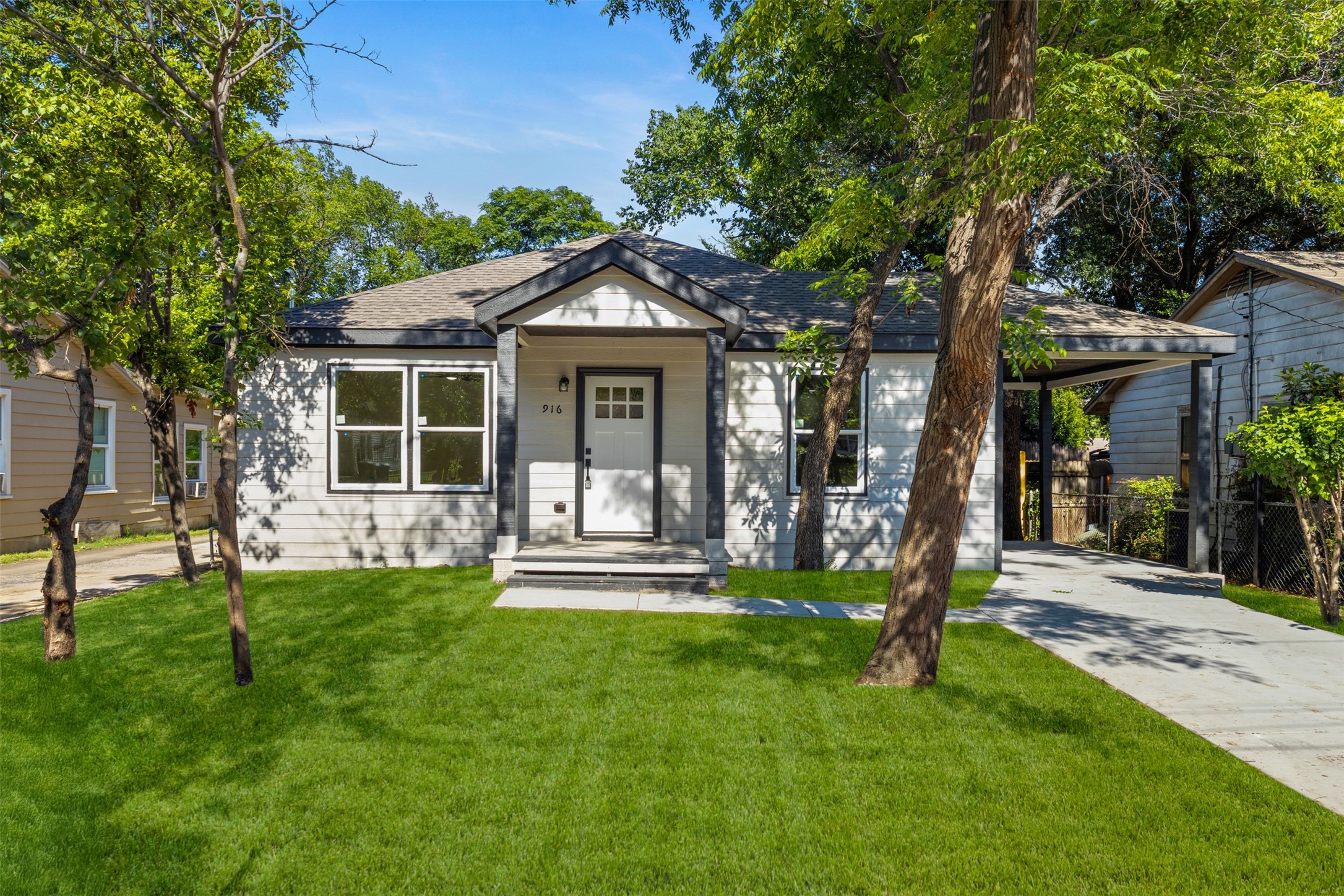 916 Blandin Street Fort Worth TX 76111