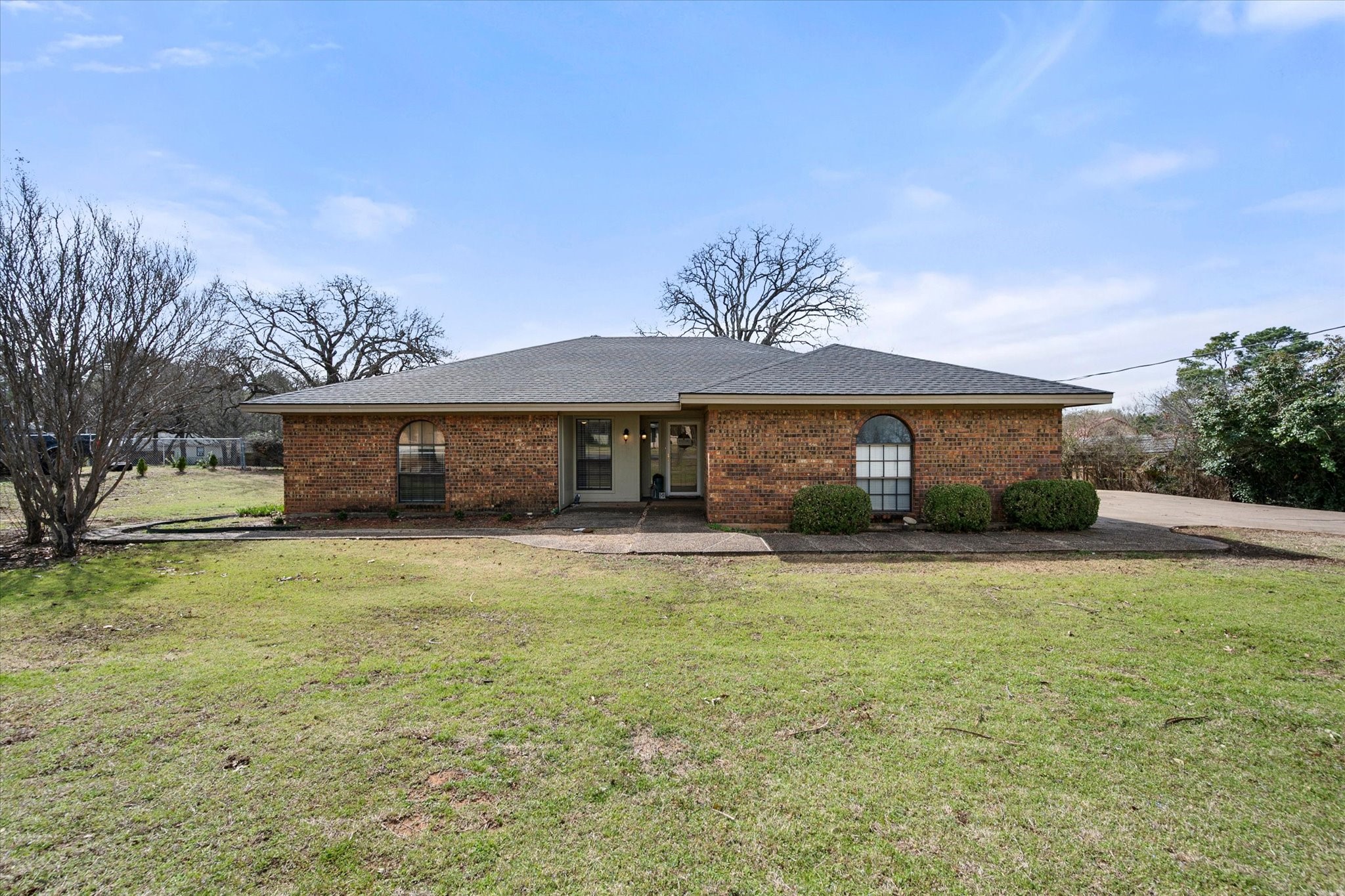 1932 Cindy Court Burleson TX 76028