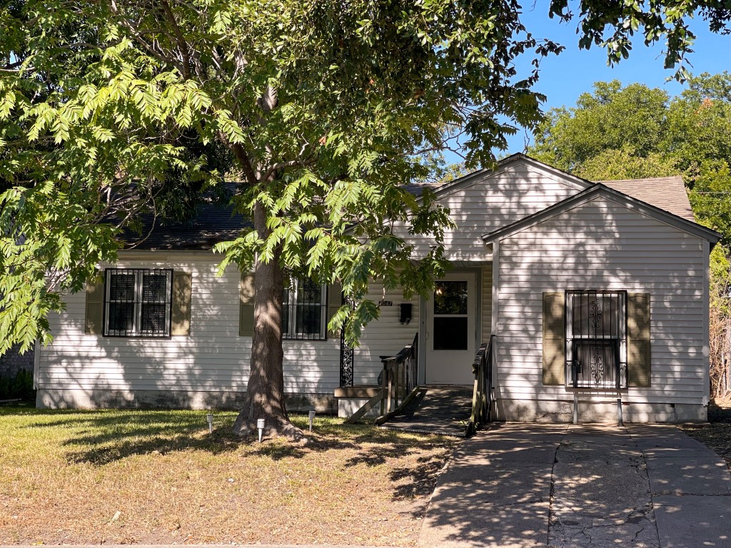 3047 Utah Avenue Dallas TX 75216