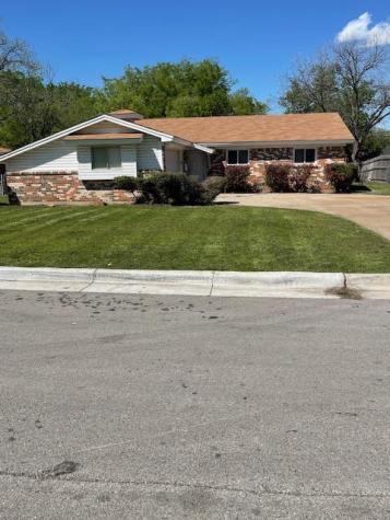 4625 Roxie Street Haltom City TX 76117