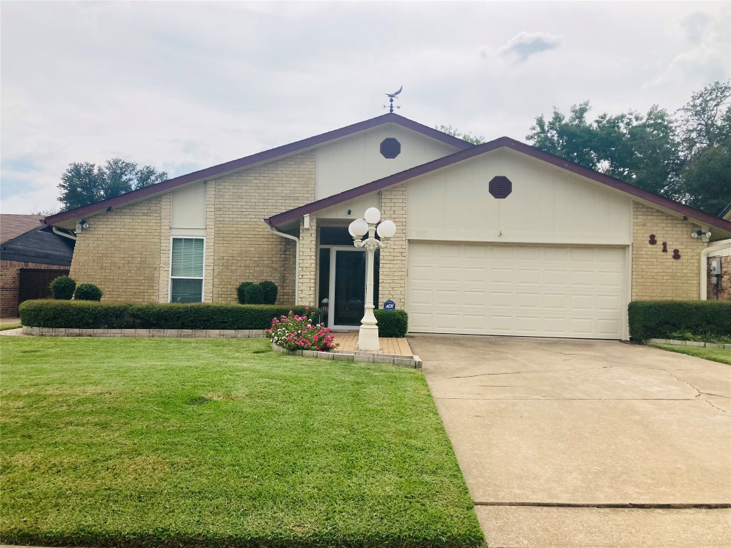 818 Via Valencia Mesquite TX 75150