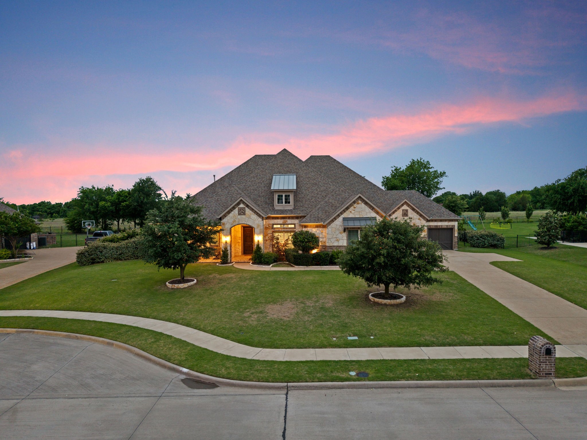 216 Mccrummen Lane Heath TX 75032