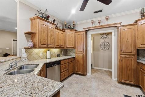 110 Cr 2258 Mineola TX 75773