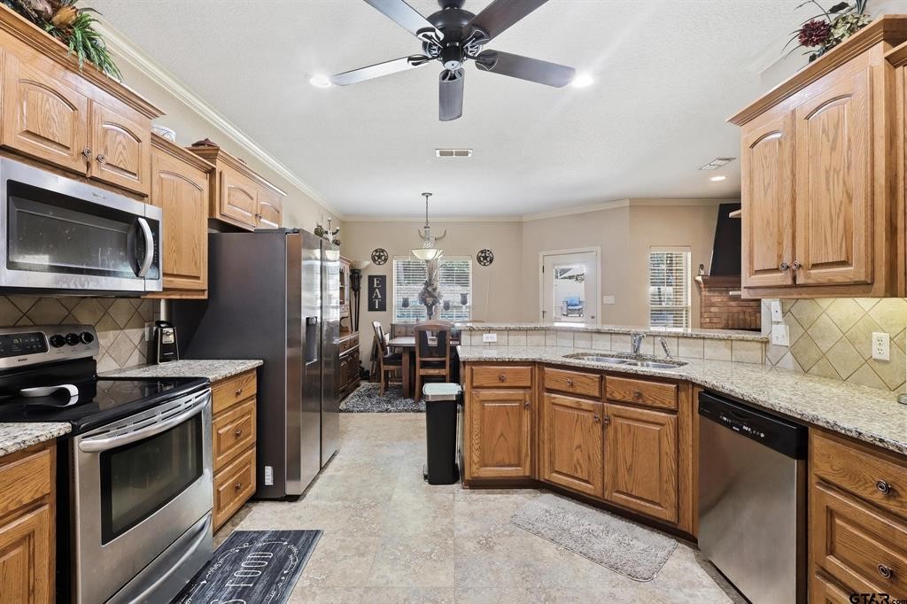 110 Cr 2258 Mineola TX 75773