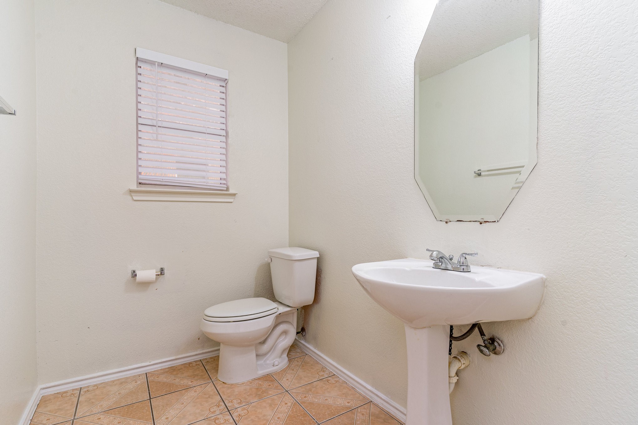 1810 Cedar Ridge Drive Mesquite TX 75181