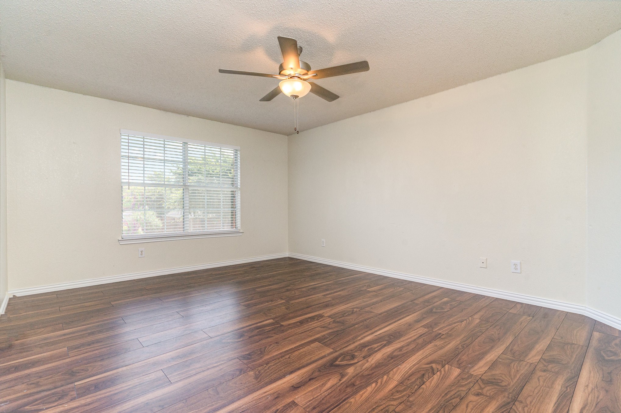 1810 Cedar Ridge Drive Mesquite TX 75181