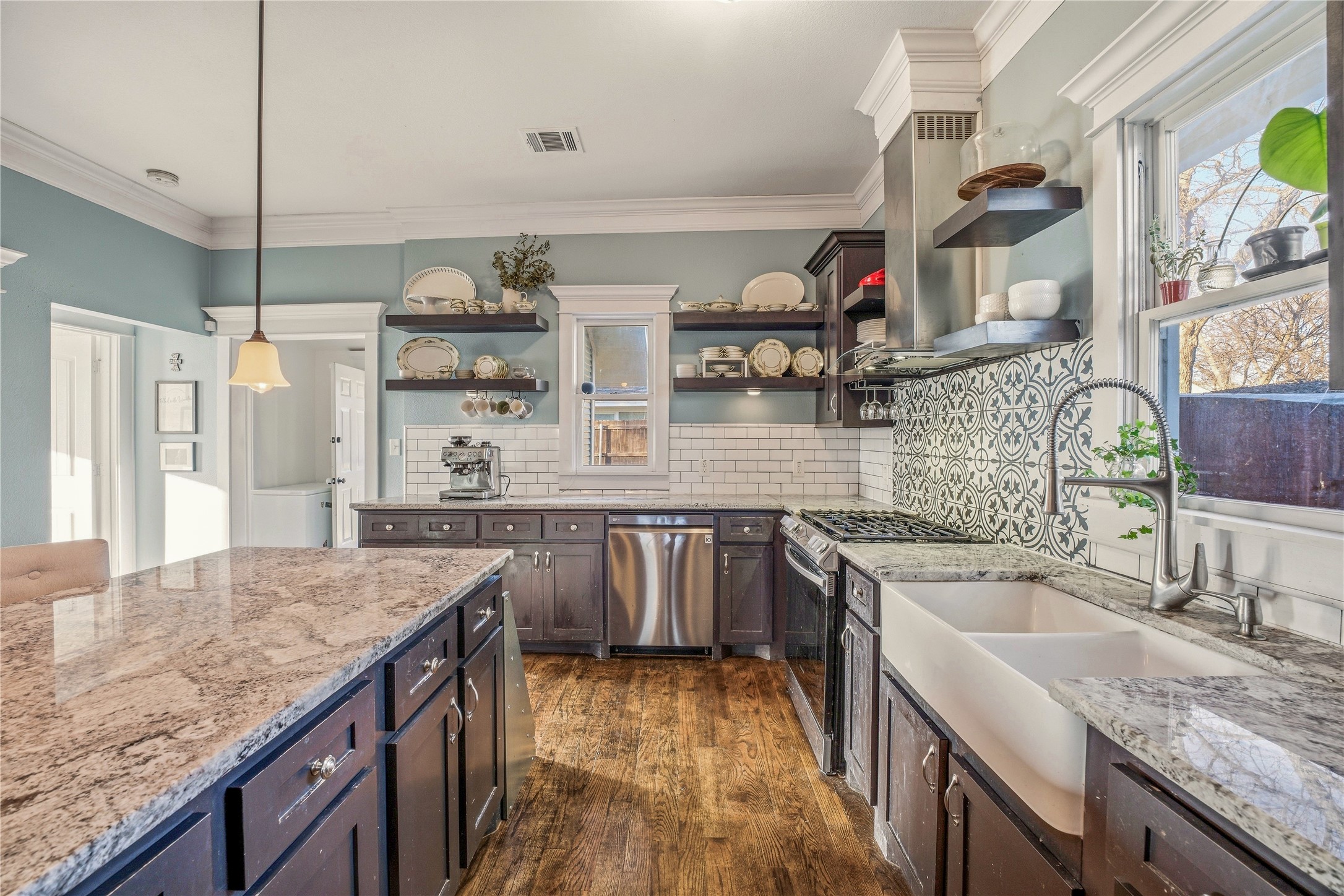 818 W Richmond Avenue Fort Worth TX 76110
