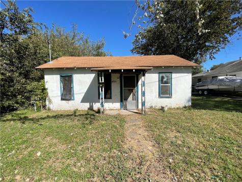 1121 Houston Street Waco TX 76704