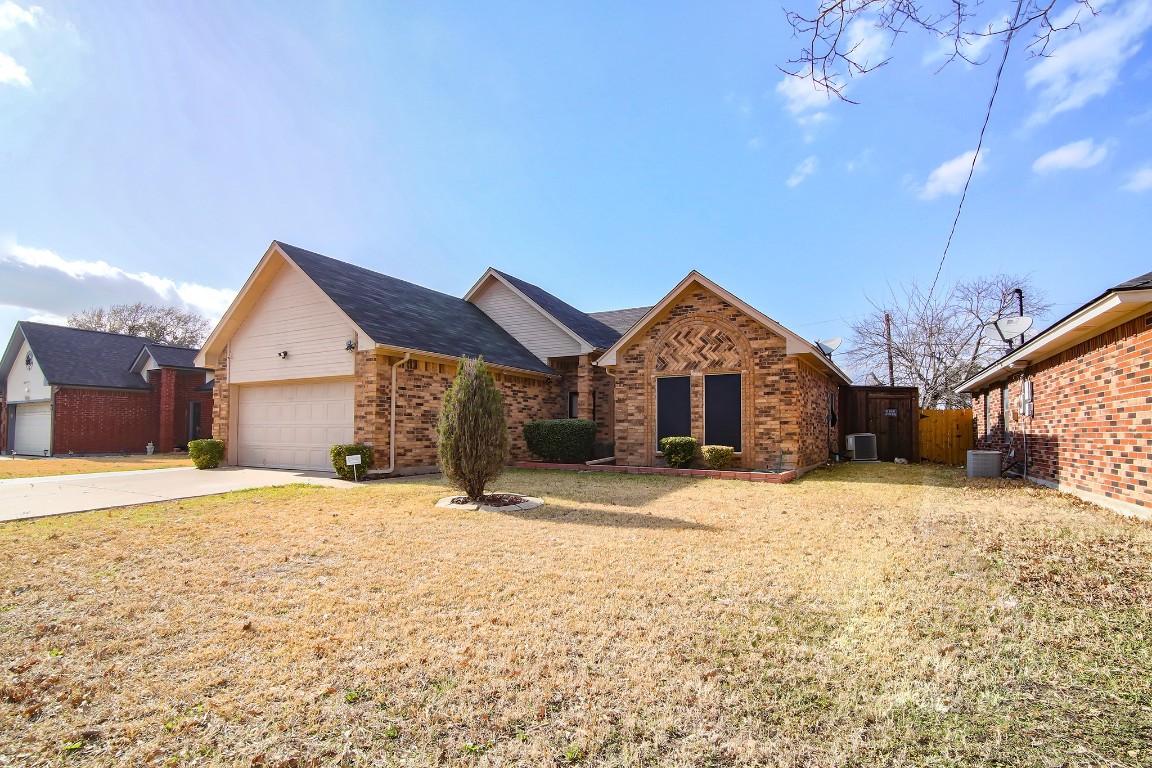 815 Running Creek Drive Arlington TX 76001