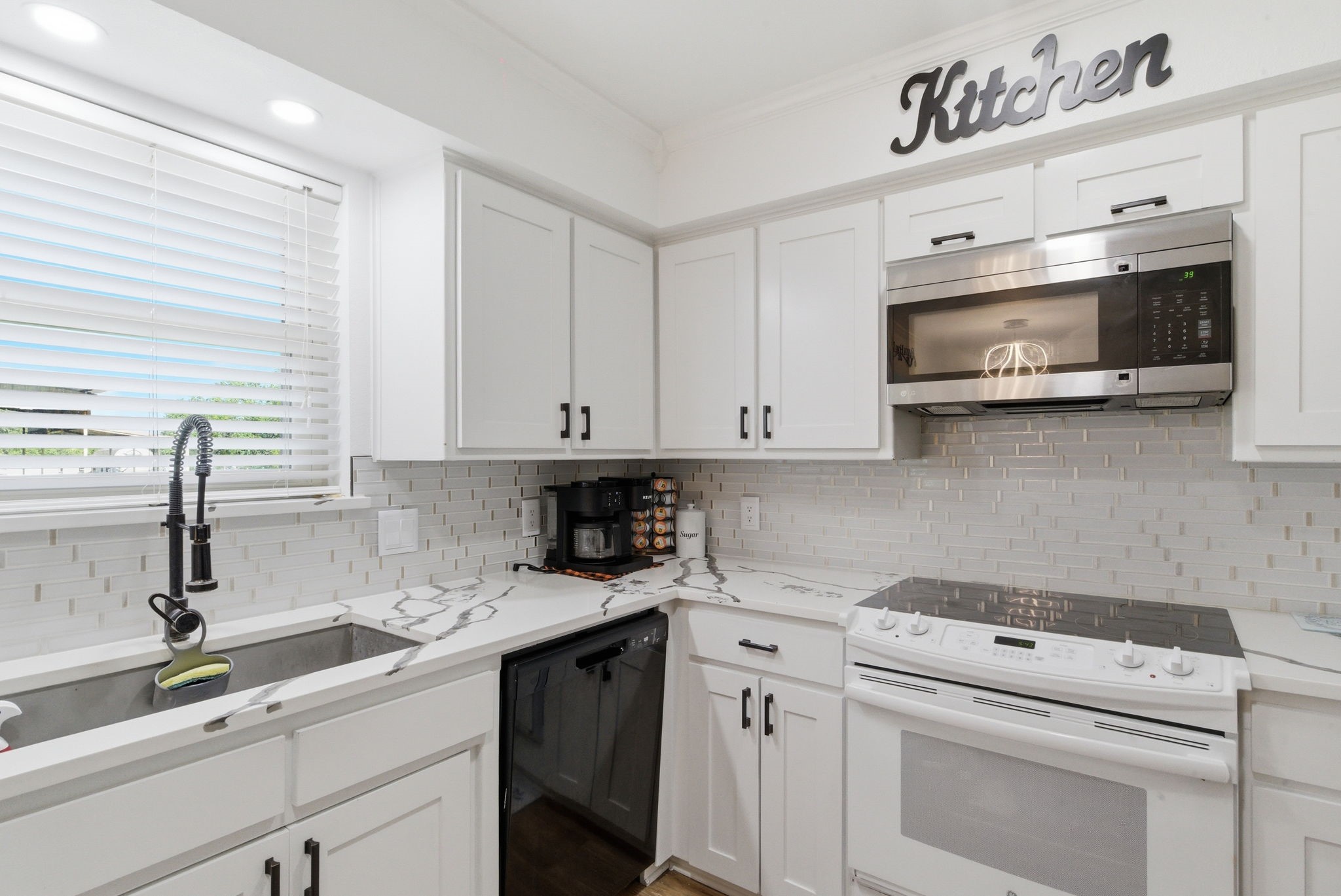 2009 Adams Lane S Azle TX 76020