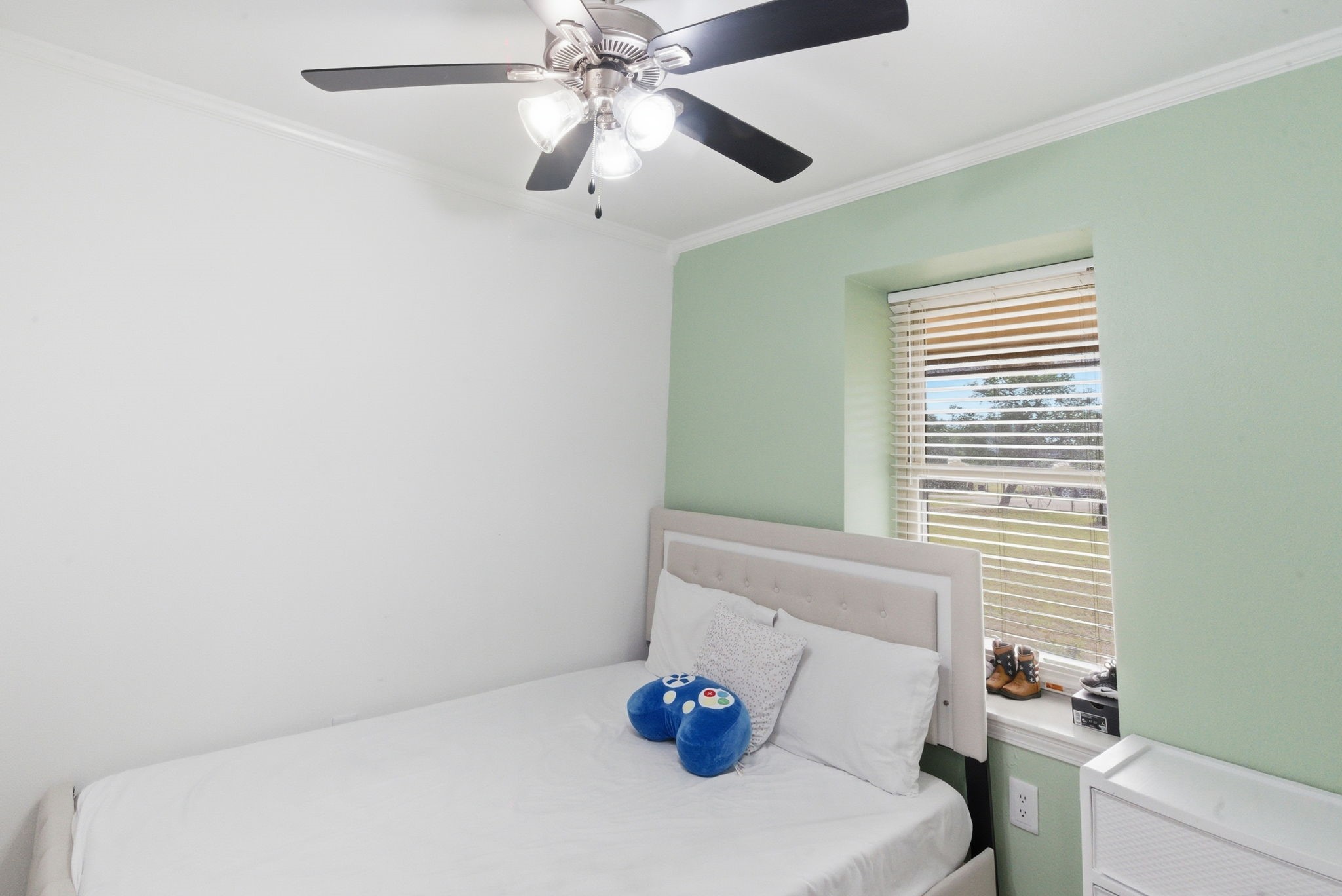 2009 Adams Lane S Azle TX 76020