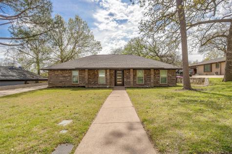 116 NE Rosamond Street Burleson TX 76028