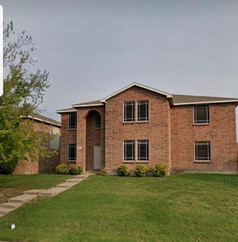 1419 Golden Grass Drive Lancaster TX 75134