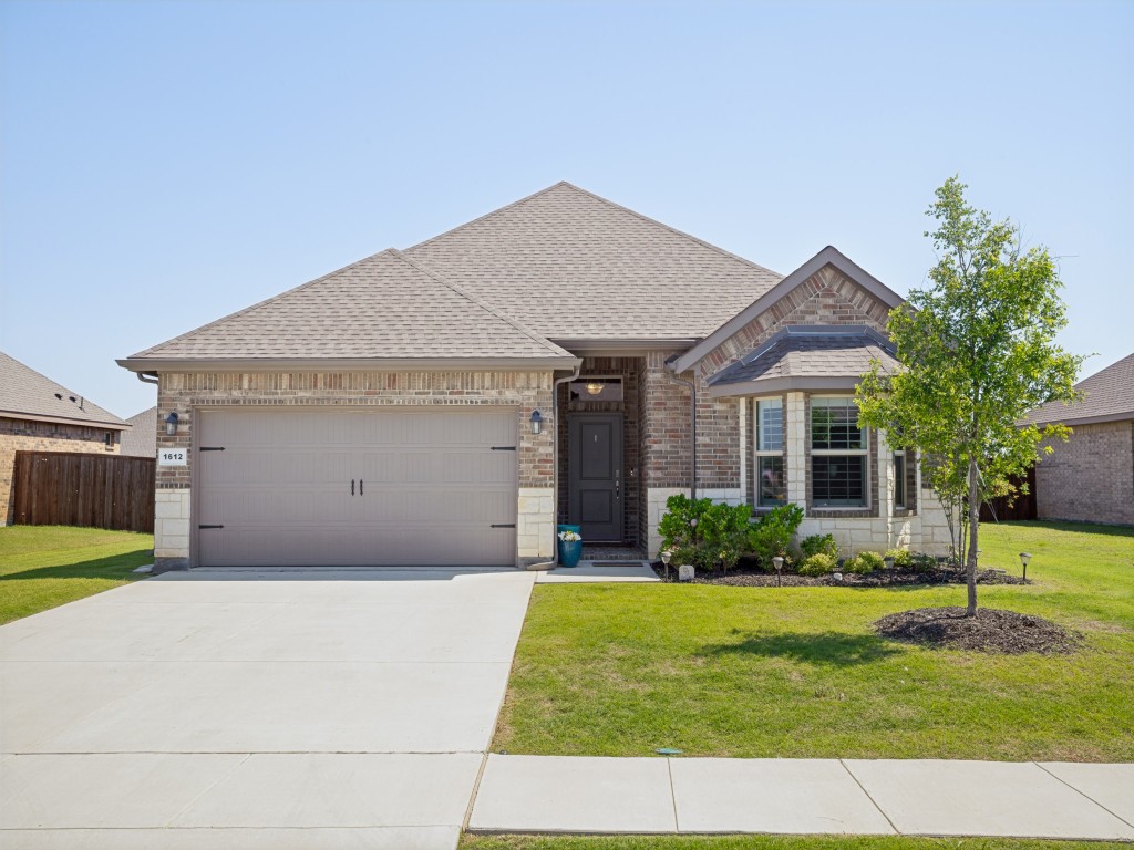1612 Reed Drive Krum TX 76249